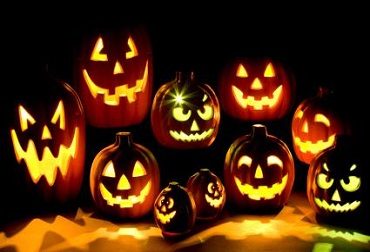 Glowing jack-o'-lanterns